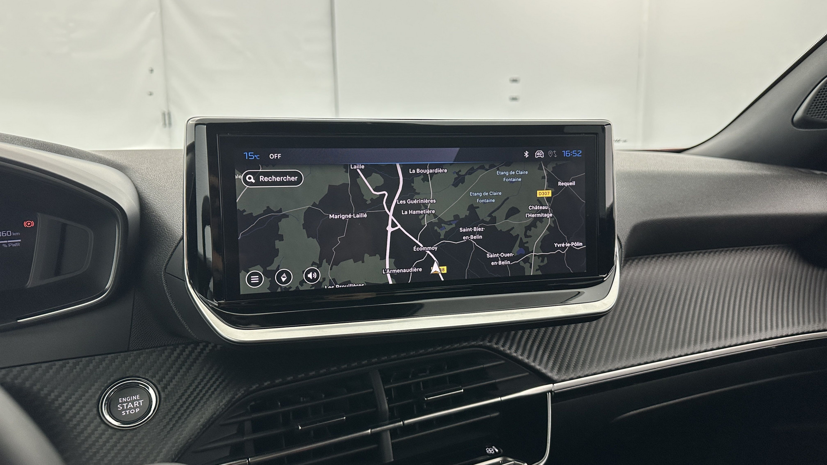 Vente en ligne Peugeot 2008 2008 II 1.2 Hybrid 145ch Allure e-DCS6 au prix de 24 710 €