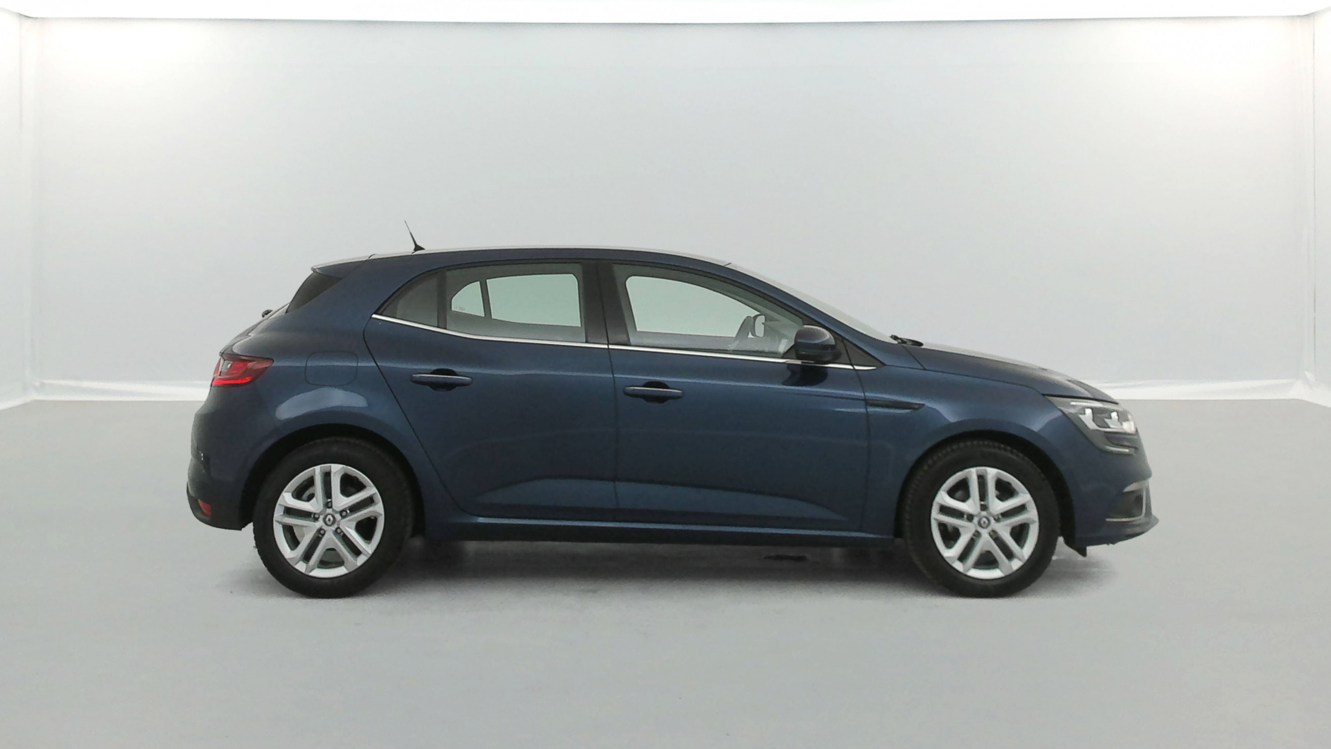 Vente en ligne Renault Megane 1.5 Blue dCi 115ch Business EDC au prix de 14 490 €