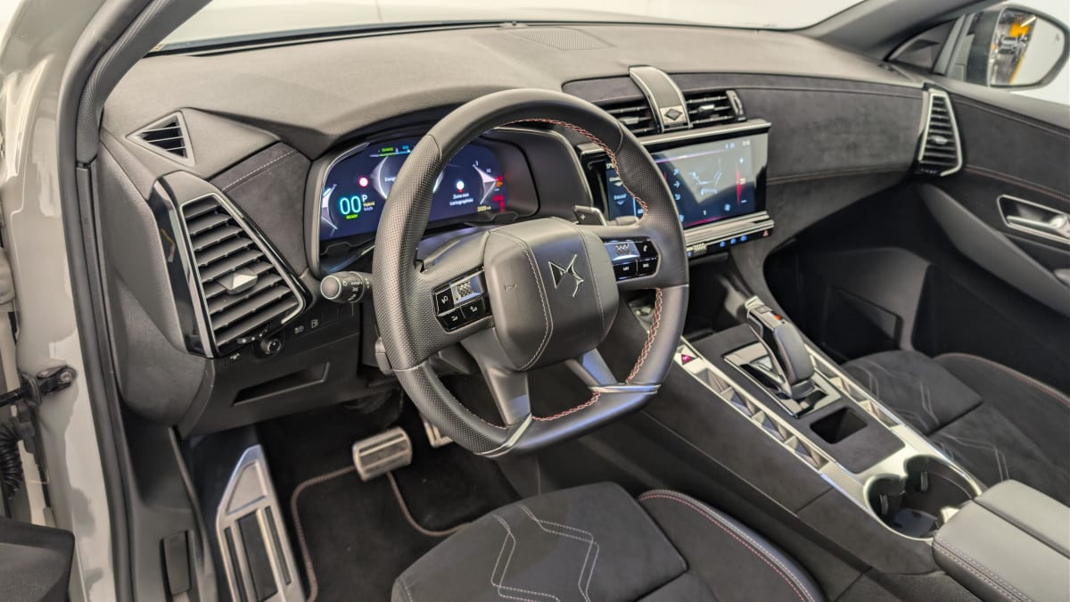 Vente en ligne Ds DS7 Crossback Hybride Rechargeable E-Tense 300 EAT8 4x4 Performance Line + au prix de 36 750 €