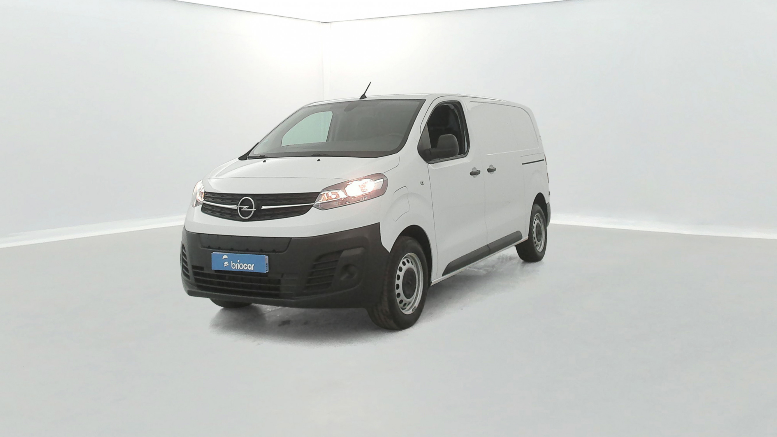 Opel Vivaro L2 Standard Vivaro-e 200 Pack Clim + 2 Portes latérales occasion de 2022 en vente à Rennes