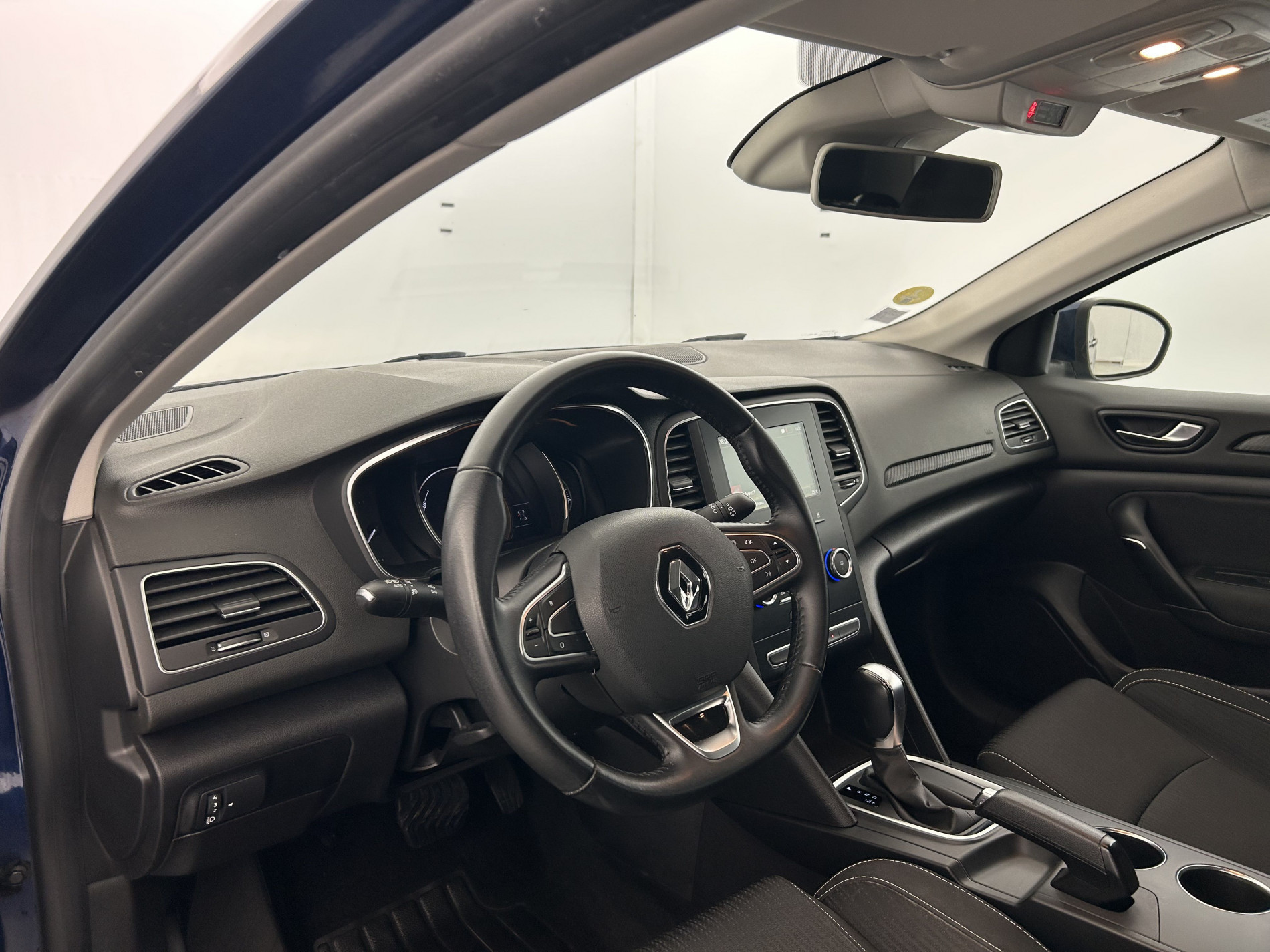 Vente en ligne Renault Megane 1.5 Blue dCi 115ch Business EDC au prix de 14 490 €