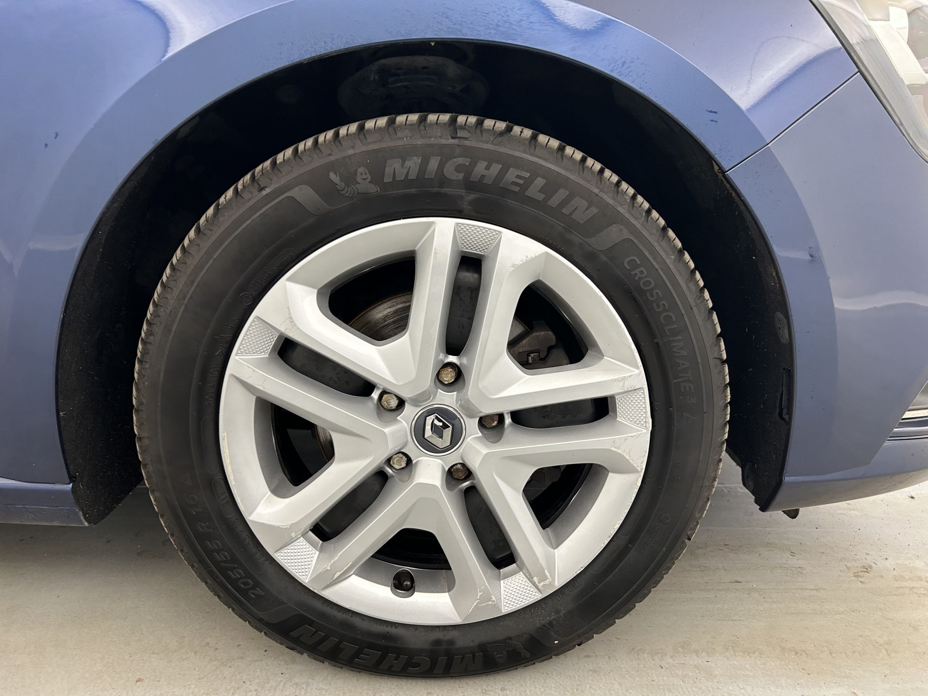 Vente en ligne Renault Megane 1.5 Blue dCi 115ch Business EDC au prix de 14 490 €