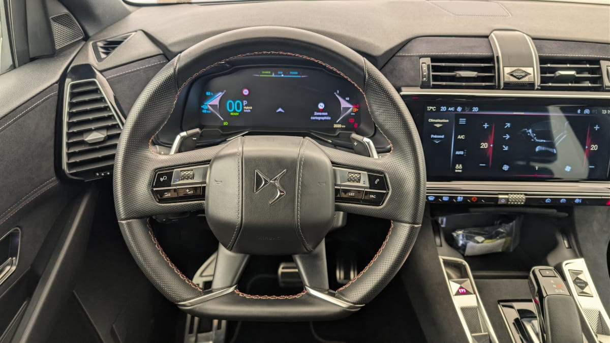 Vente en ligne Ds DS7 Crossback Hybride Rechargeable E-Tense 300 EAT8 4x4 Performance Line + au prix de 36 750 €