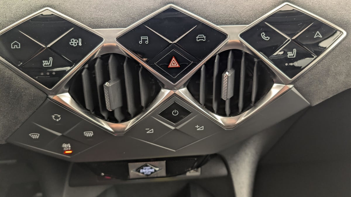 Vente en ligne Ds Ds3 Crossback PureTech 100 BVM6 Performance Line au prix de 18 210 €