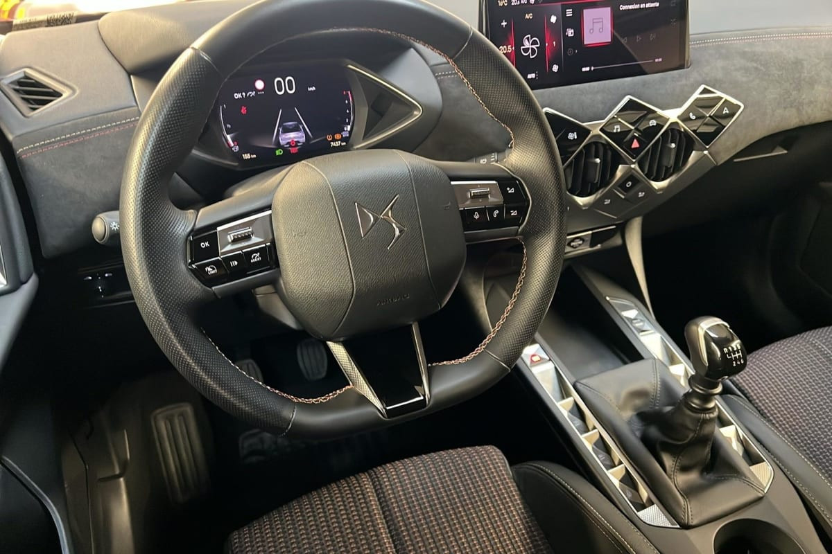 Vente en ligne Ds Ds3 Crossback PureTech 100 BVM6 Performance Line au prix de 17 800 €