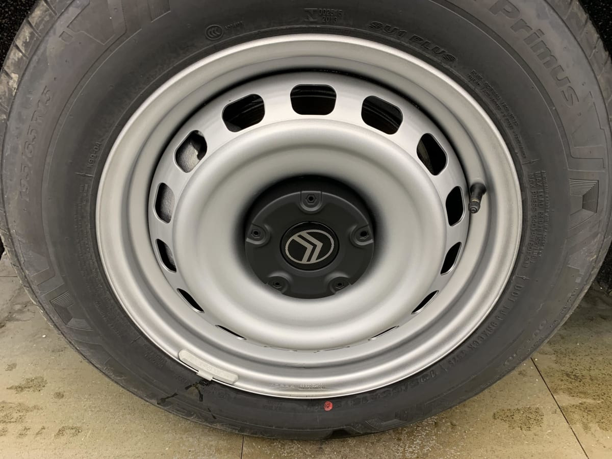 Vente en ligne Citroën Berlingo M DIESEL 100 CH MANUELLE au prix de 20 530 €