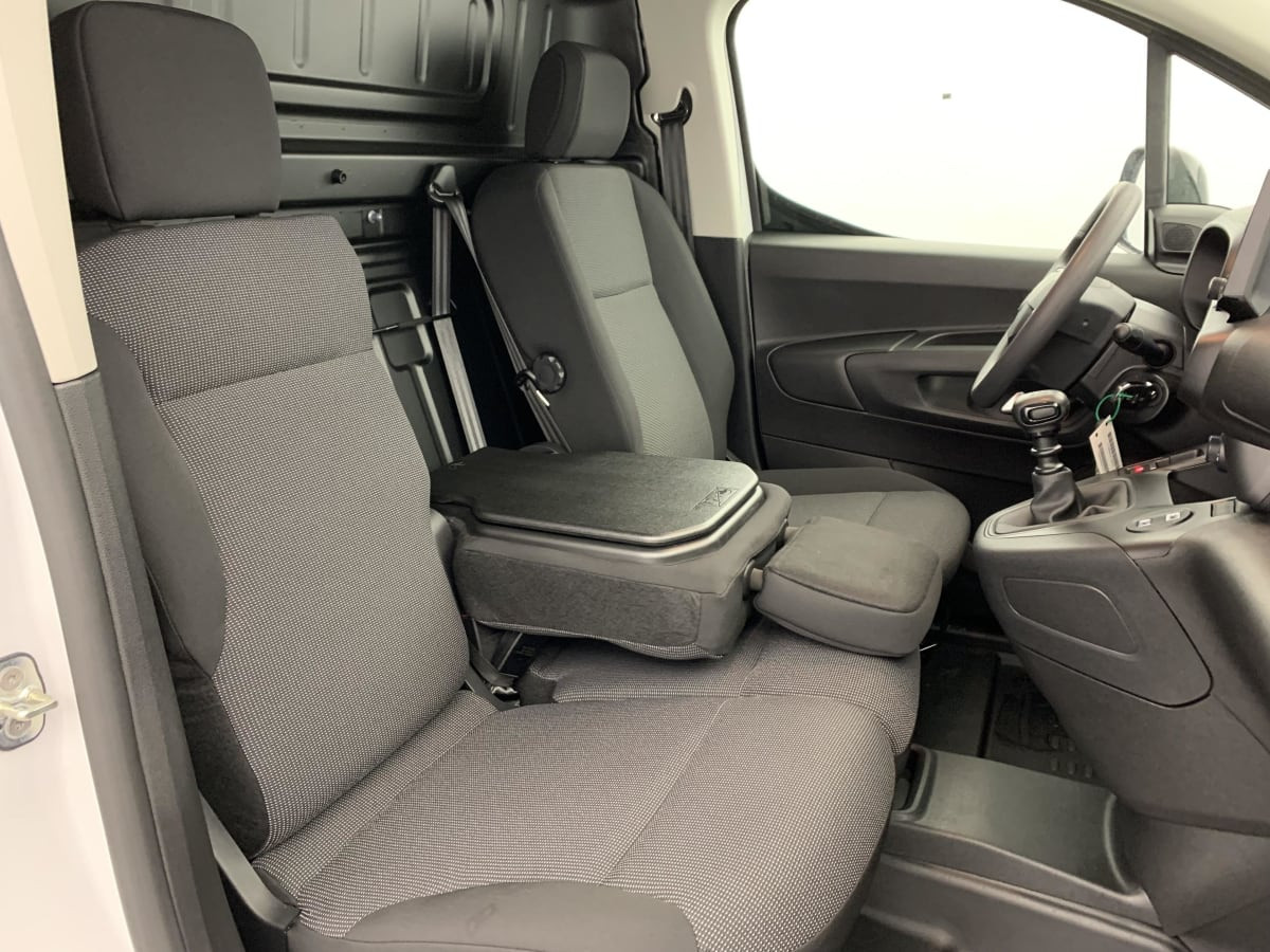 Vente en ligne Citroën Berlingo M DIESEL 100 CH MANUELLE au prix de 20 530 €