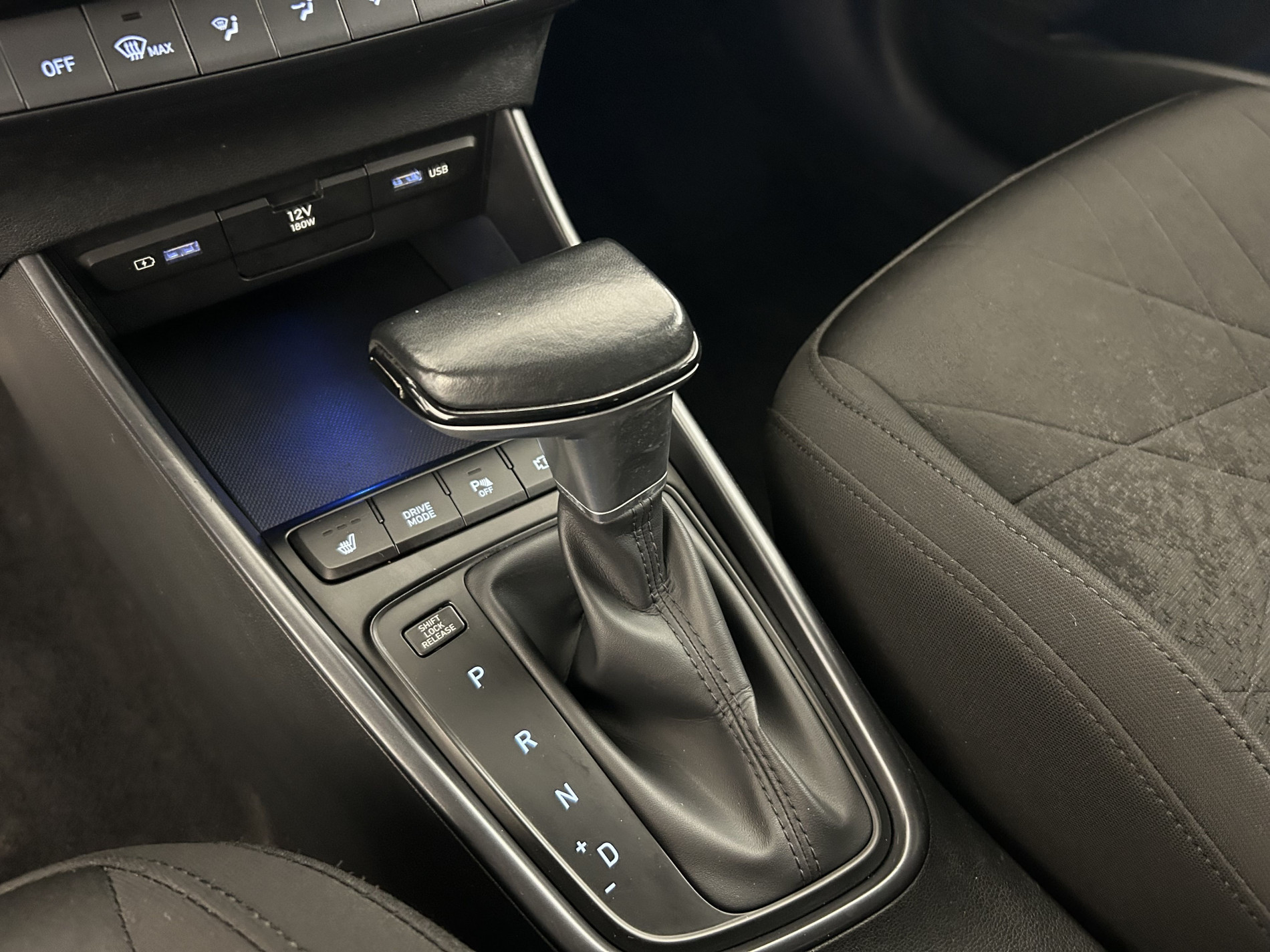 Vente en ligne Hyundai Bayon 1.0 T-GDi 100ch Hybrid Intuitive DCT-7 Aqua Turquoise au prix de 14 290 €