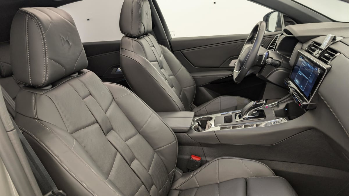 Vente en ligne Ds DS7 Crossback Hybride Rechargeable E-Tense 225 EAT8 Opera au prix de 37 780 €