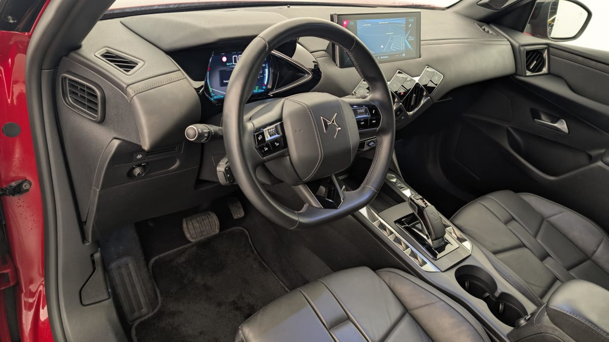 Vente en ligne Ds Ds3 Crossback DS3 CROSSBACK E-TENSE GRAND CHIC au prix de 19 240 €