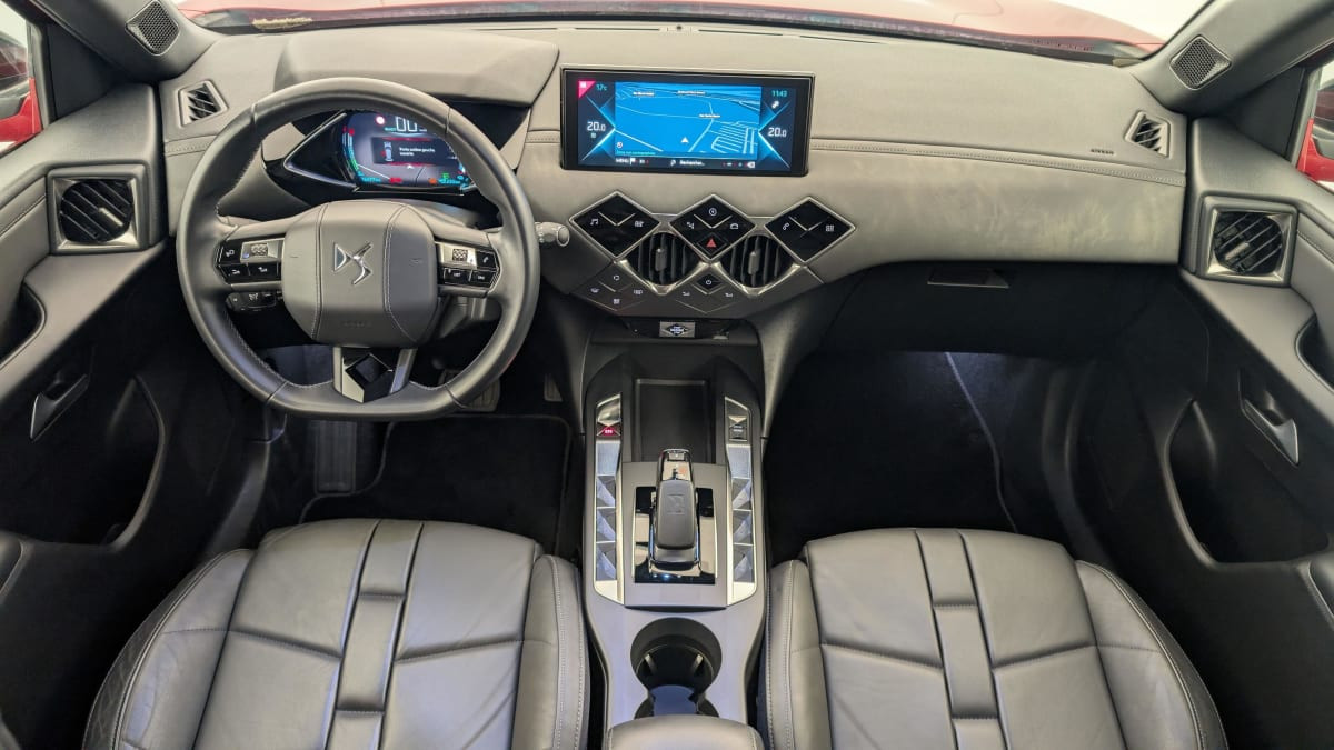 Vente en ligne Ds Ds3 Crossback DS3 CROSSBACK E-TENSE GRAND CHIC au prix de 19 240 €