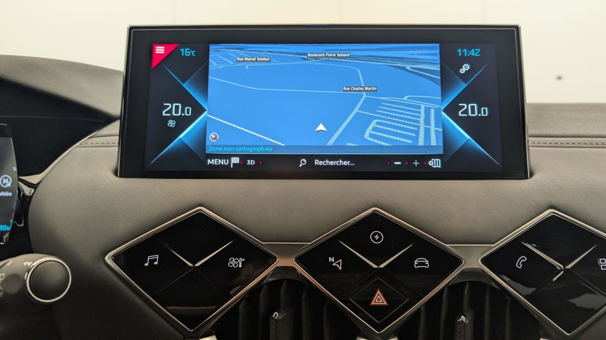 Vente en ligne Ds Ds3 Crossback DS3 CROSSBACK E-TENSE GRAND CHIC au prix de 19 240 €