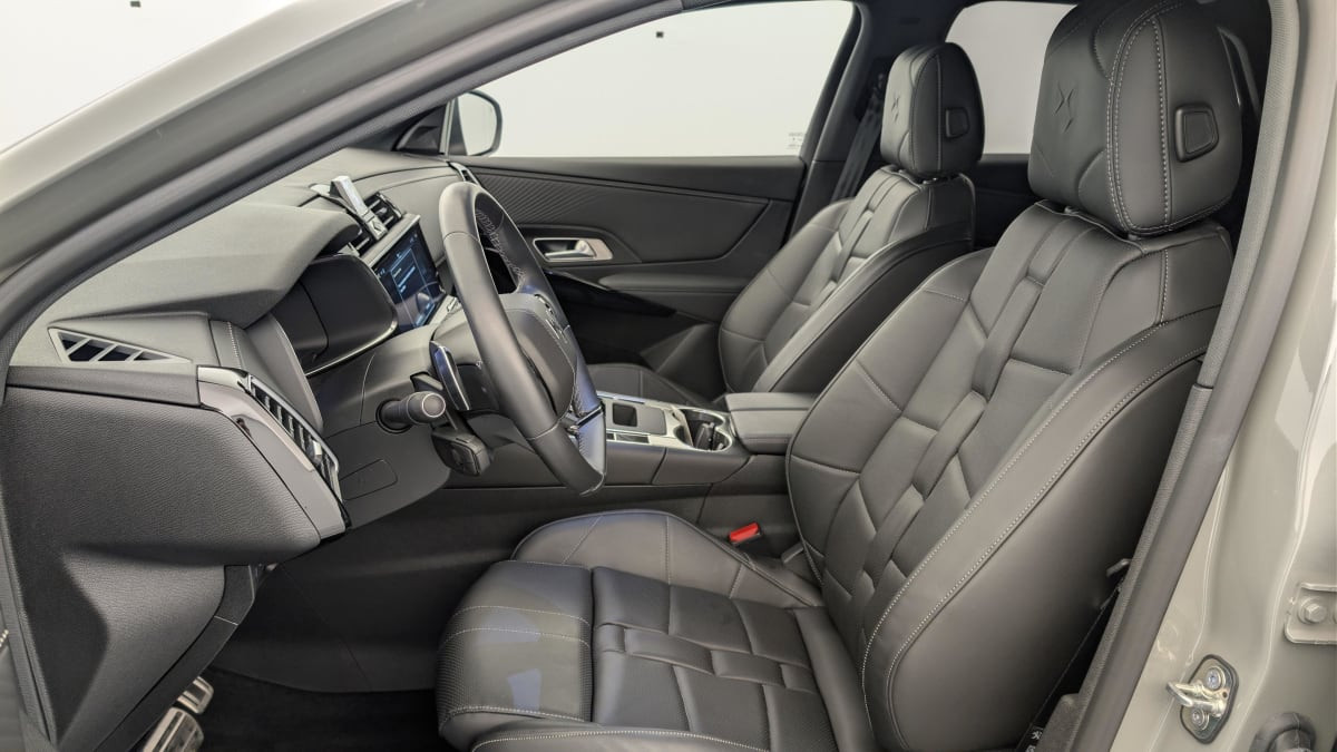 Vente en ligne Ds DS7 Crossback Hybride Rechargeable E-Tense 225 EAT8 Opera au prix de 37 780 €