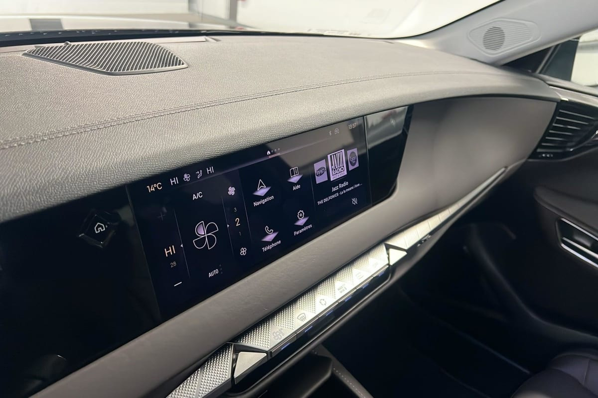 Vente en ligne Ds DS4 PureTech 130 EAT8 Cross Opera au prix de 25 010 €