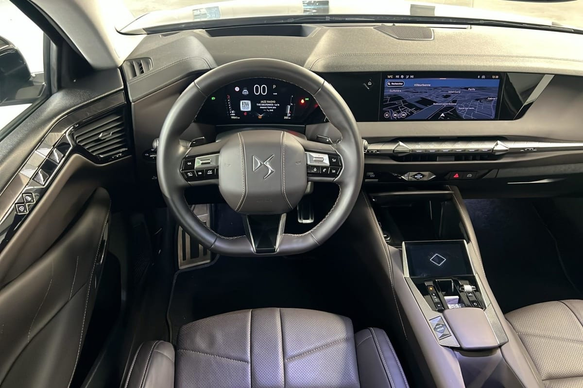 Vente en ligne Ds DS4 PureTech 130 EAT8 Cross Opera au prix de 25 010 €