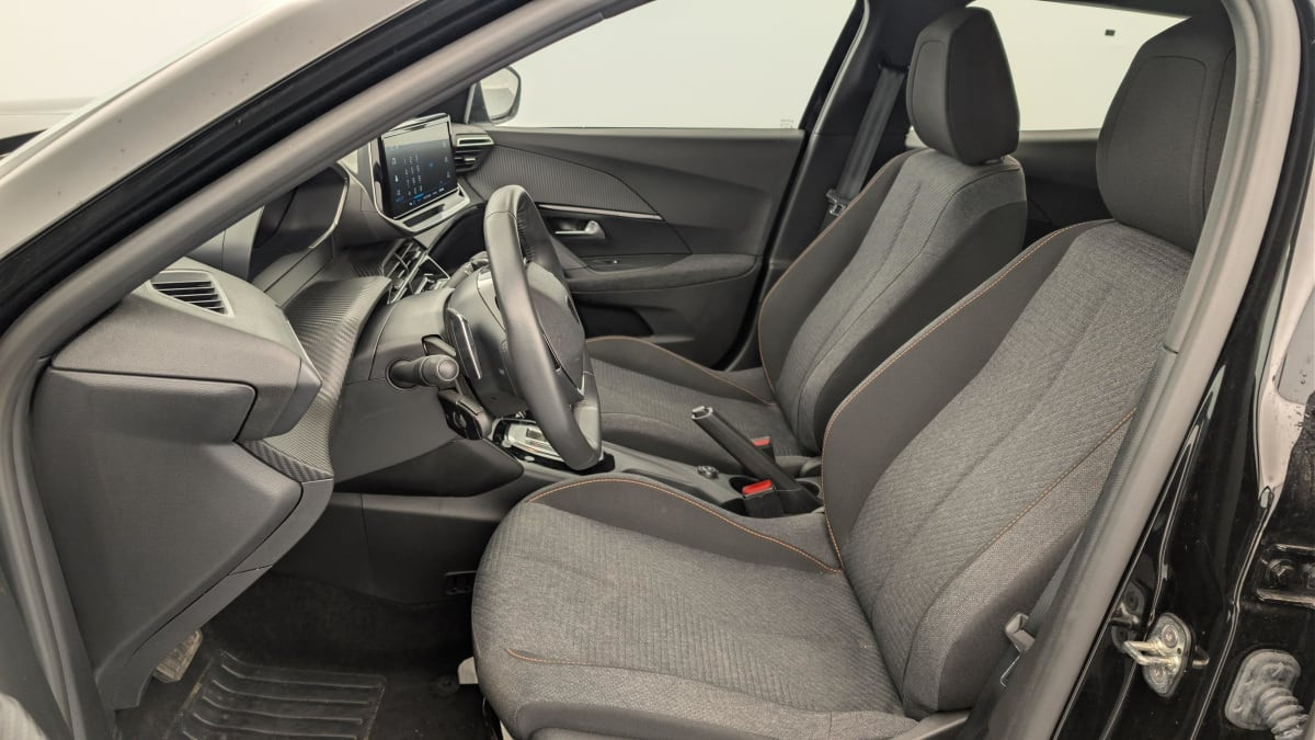 Vente en ligne Peugeot 2008 Hybrid 136 e-DCS6 Style au prix de 21 920 €