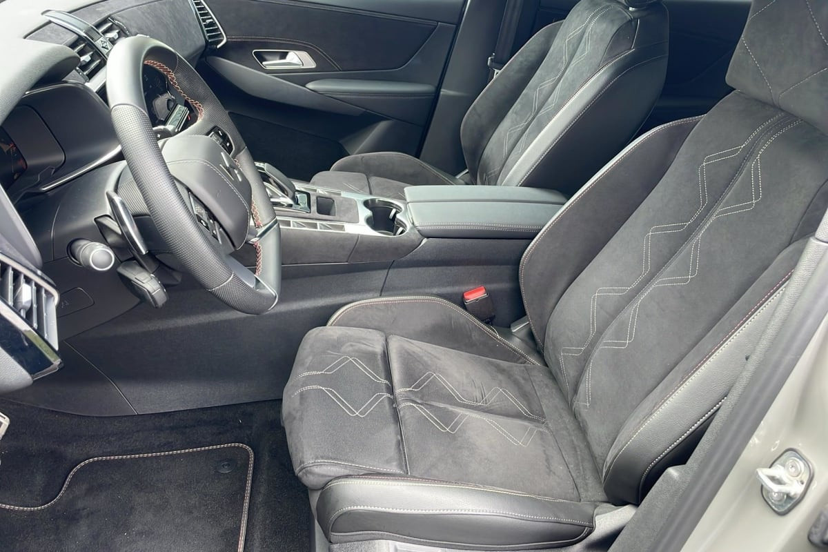 Vente en ligne Ds DS7 Crossback Hybride Rechargeable E-Tense 300 EAT8 4x4 Performance Line + au prix de 36 750 €