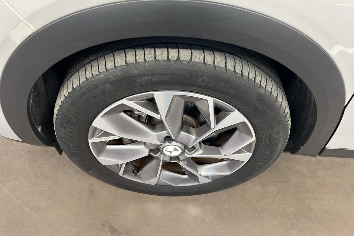 Vente en ligne Ds Ds3 Crossback DS3 CROSSBACK E-TENSE GRAND CHIC au prix de 16 770 €