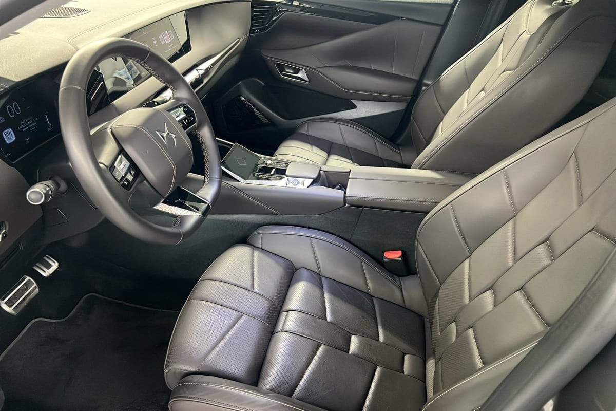 Vente en ligne Ds DS4 PureTech 130 EAT8 Cross Opera au prix de 25 010 €