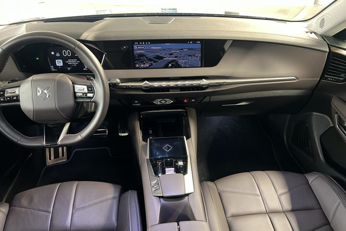 Vente en ligne Ds DS4 PureTech 130 EAT8 Cross Opera au prix de 25 010 €