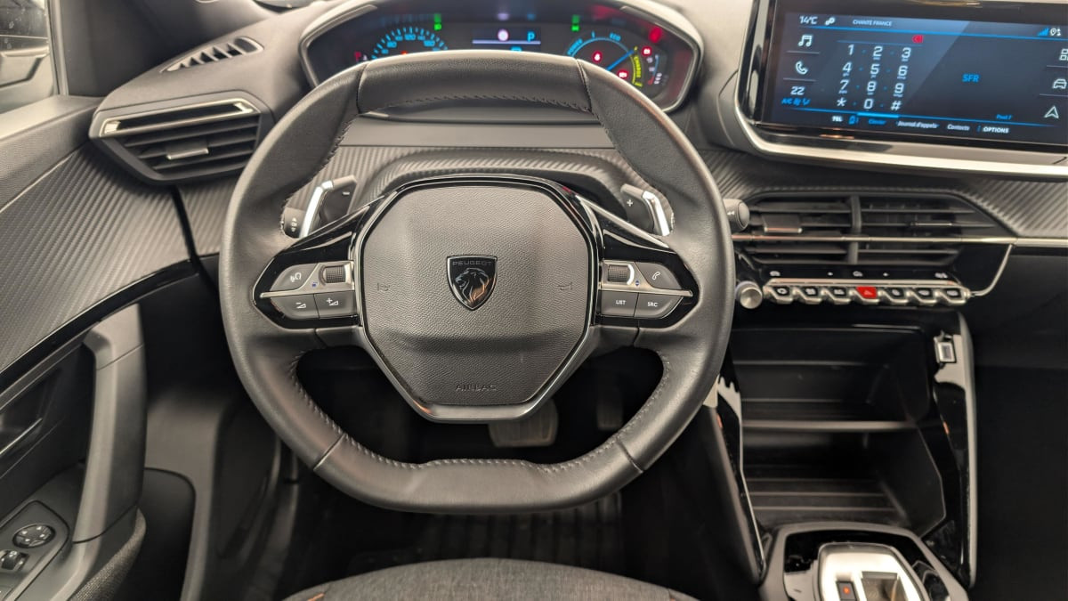 Vente en ligne Peugeot 2008 Hybrid 136 e-DCS6 Style au prix de 21 920 €