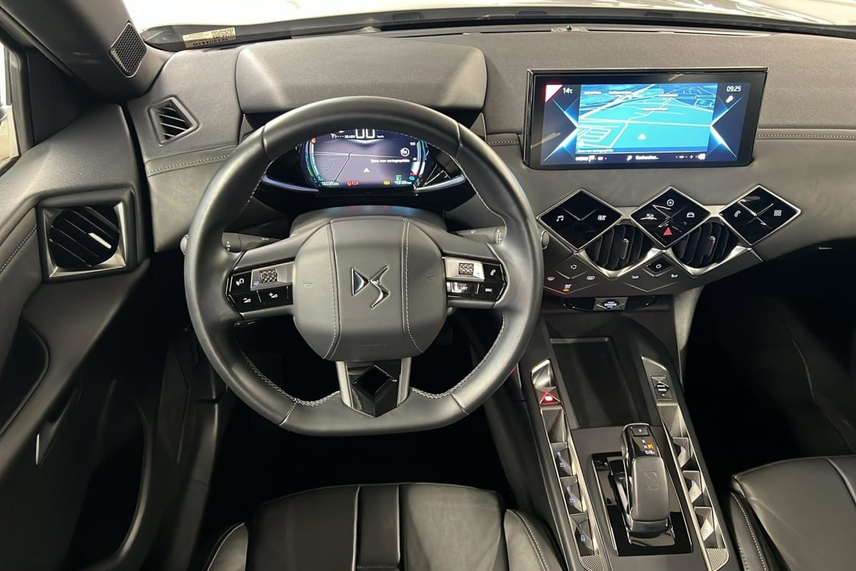 Vente en ligne Ds Ds3 Crossback DS3 CROSSBACK E-TENSE GRAND CHIC au prix de 16 770 €
