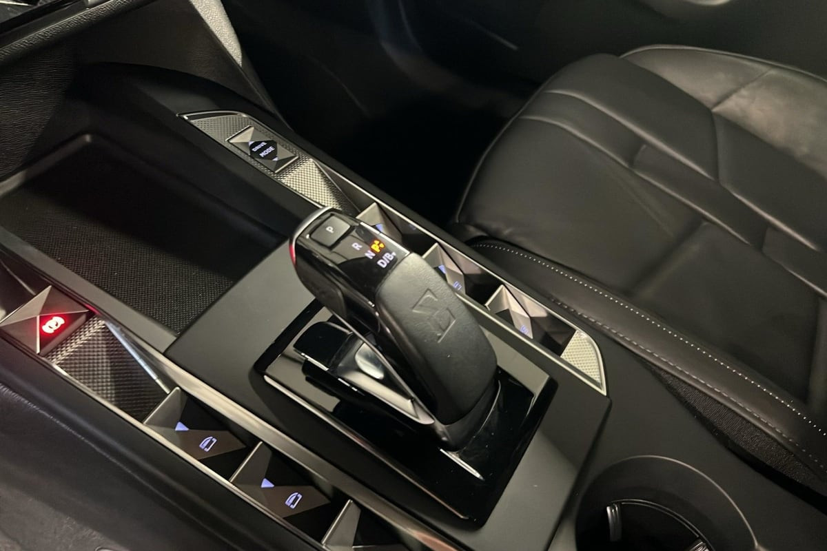 Vente en ligne Ds Ds3 Crossback DS3 CROSSBACK E-TENSE GRAND CHIC au prix de 16 770 €