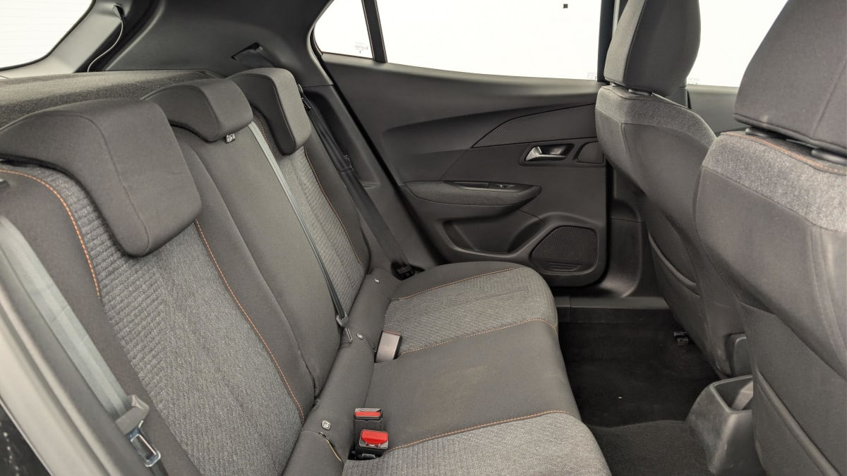 Vente en ligne Peugeot 2008 Hybrid 136 e-DCS6 Style au prix de 21 920 €