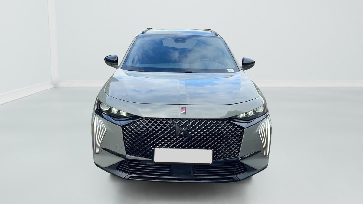 Vente en ligne Ds DS7 Crossback Hybride Rechargeable E-Tense 300 EAT8 4x4 Performance Line + au prix de 36 750 €