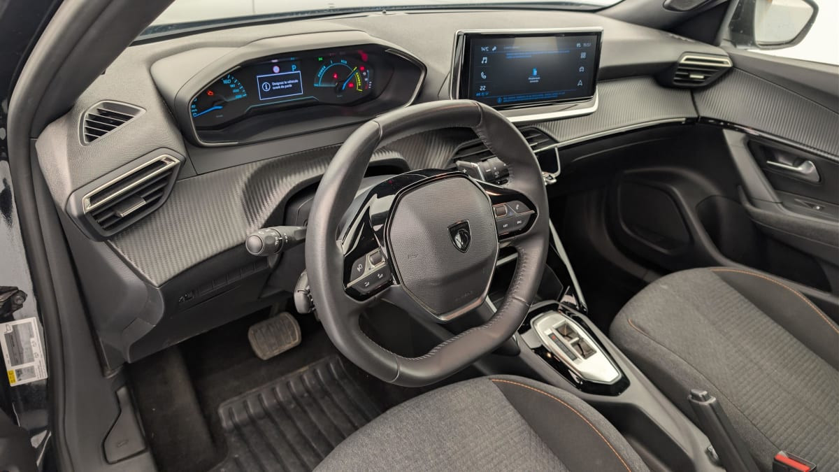 Vente en ligne Peugeot 2008 Hybrid 136 e-DCS6 Style au prix de 21 920 €