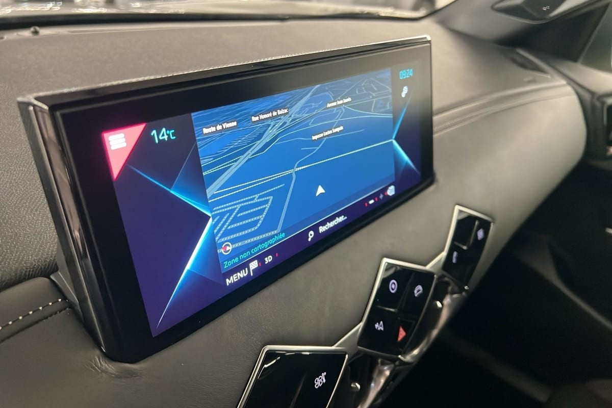 Vente en ligne Ds Ds3 Crossback DS3 CROSSBACK E-TENSE GRAND CHIC au prix de 16 770 €