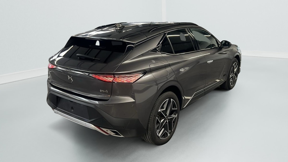 Vente en ligne Ds DS4 PureTech 130 EAT8 Cross Opera au prix de 25 010 €