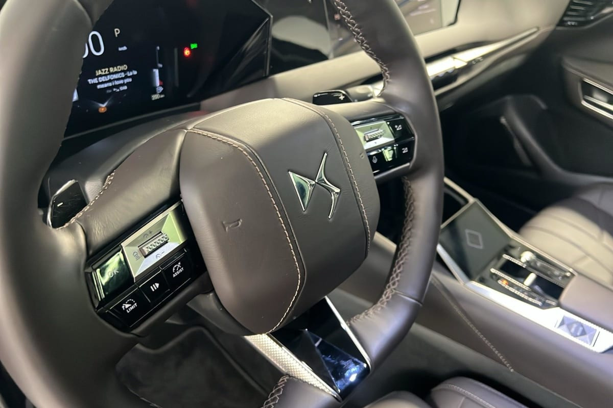 Vente en ligne Ds DS4 PureTech 130 EAT8 Cross Opera au prix de 25 010 €