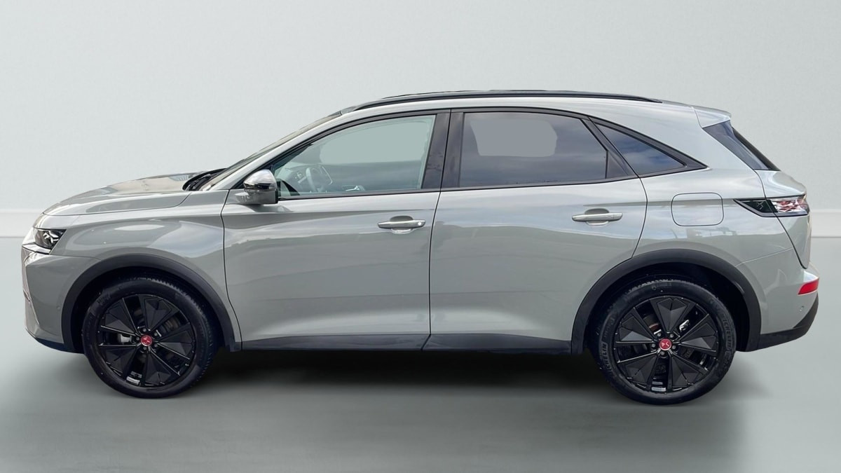 Vente en ligne Ds DS7 Crossback Hybride Rechargeable E-Tense 300 EAT8 4x4 Performance Line + au prix de 36 750 €