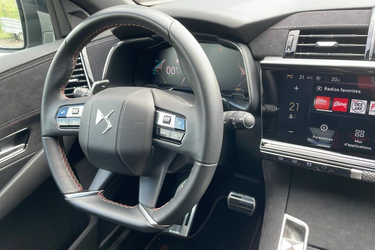 Vente en ligne Ds DS7 Crossback Hybride Rechargeable E-Tense 300 EAT8 4x4 Performance Line + au prix de 36 750 €