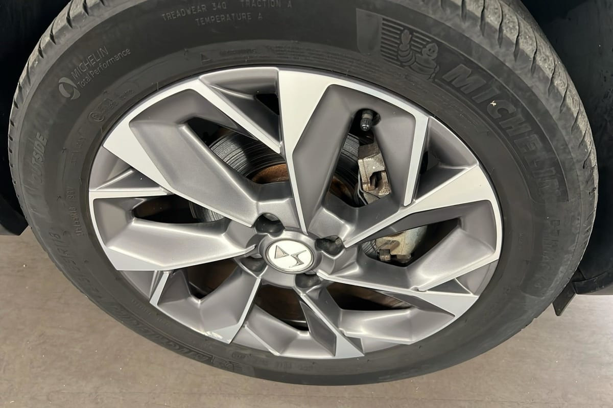 Vente en ligne Ds Ds3 Crossback DS3 CROSSBACK E-TENSE GRAND CHIC au prix de 16 770 €