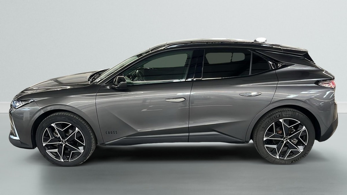 Vente en ligne Ds DS4 PureTech 130 EAT8 Cross Opera au prix de 25 010 €