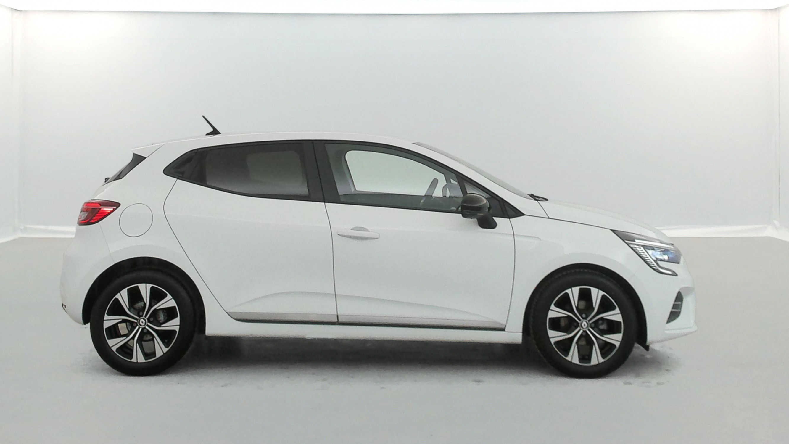 Vente en ligne Renault Clio 1.0 TCe 90ch Evolution au prix de 13 690 €