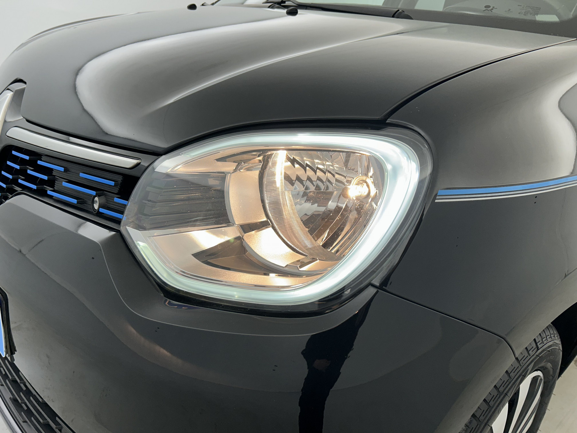 Vente en ligne Renault Twingo 3 E-Tech Electric Intens R80 Achat Intégral au prix de 9 990 €