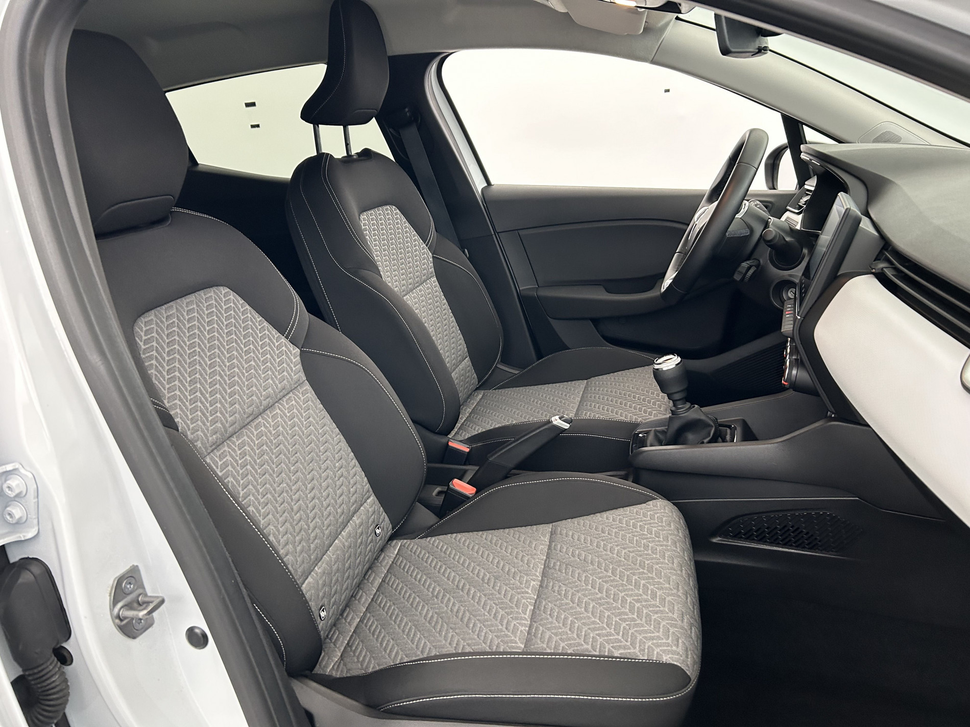 Vente en ligne Renault Clio 1.0 TCe 90ch Evolution au prix de 13 690 €