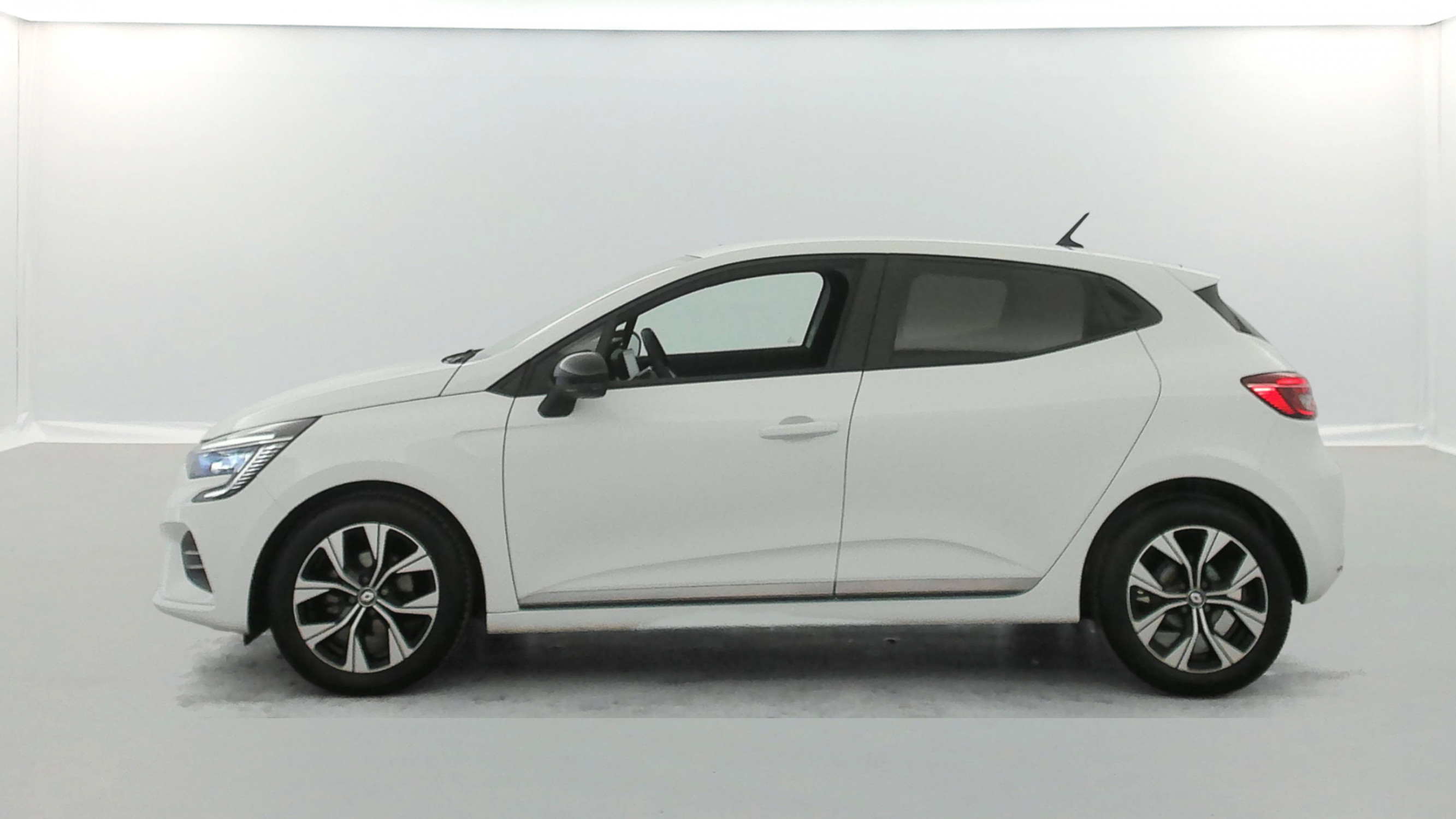 Vente en ligne Renault Clio 1.0 TCe 90ch Evolution au prix de 13 690 €