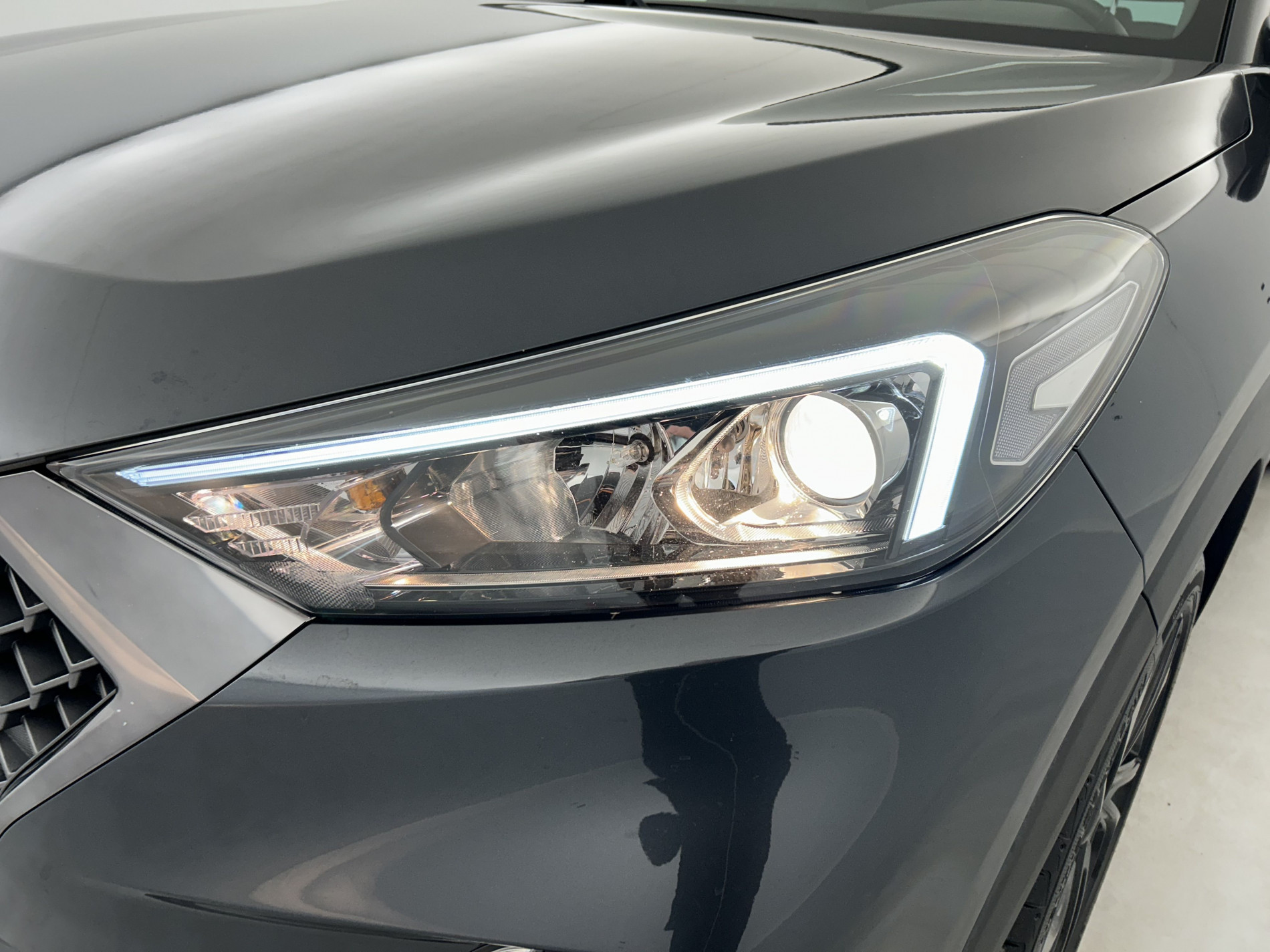 Vente en ligne Hyundai Tucson 1.6 CRDI 136ch Hybrid N Line Edition DCT-7 + Toit ouvrant au prix de 18 780 €