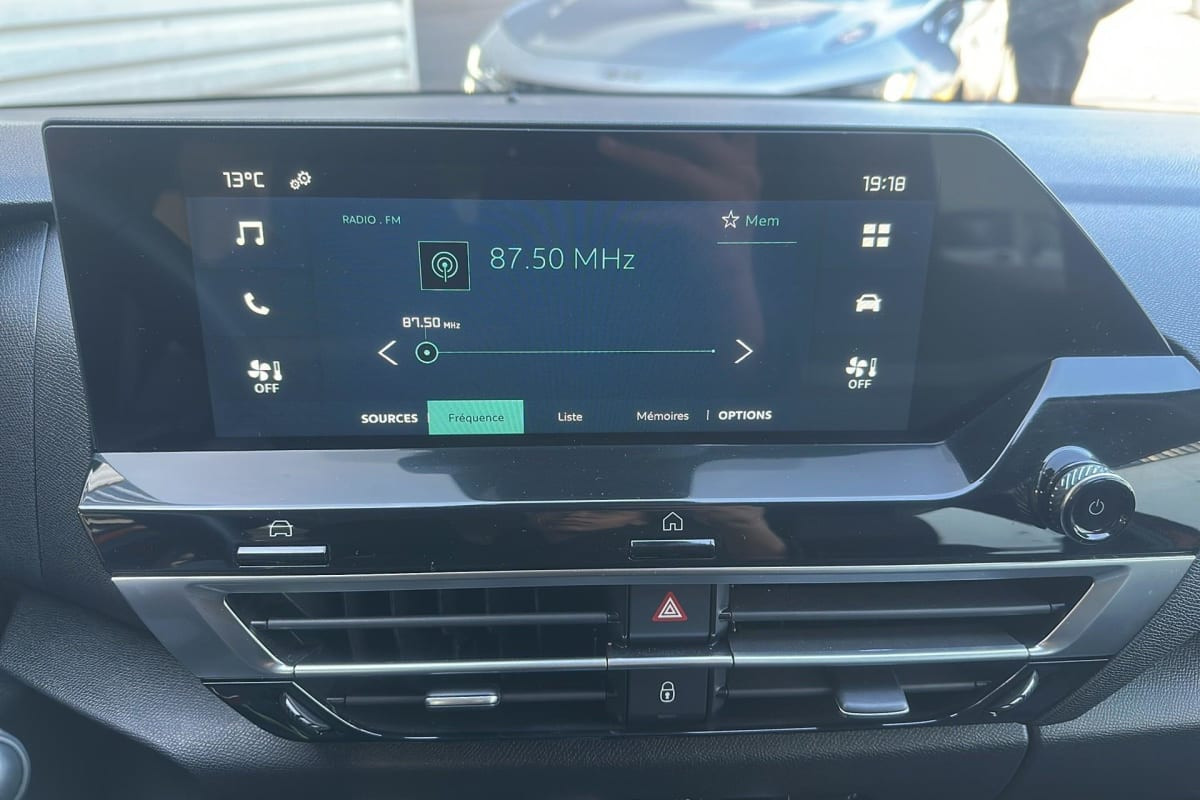 Vente en ligne Citroën Ë-C4 136 ch Automatique Feel au prix de 14 710 €