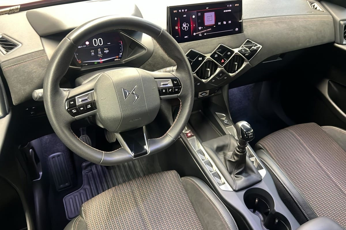 Vente en ligne Ds Ds3 Crossback PureTech 100 BVM6 Performance Line au prix de 17 800 €