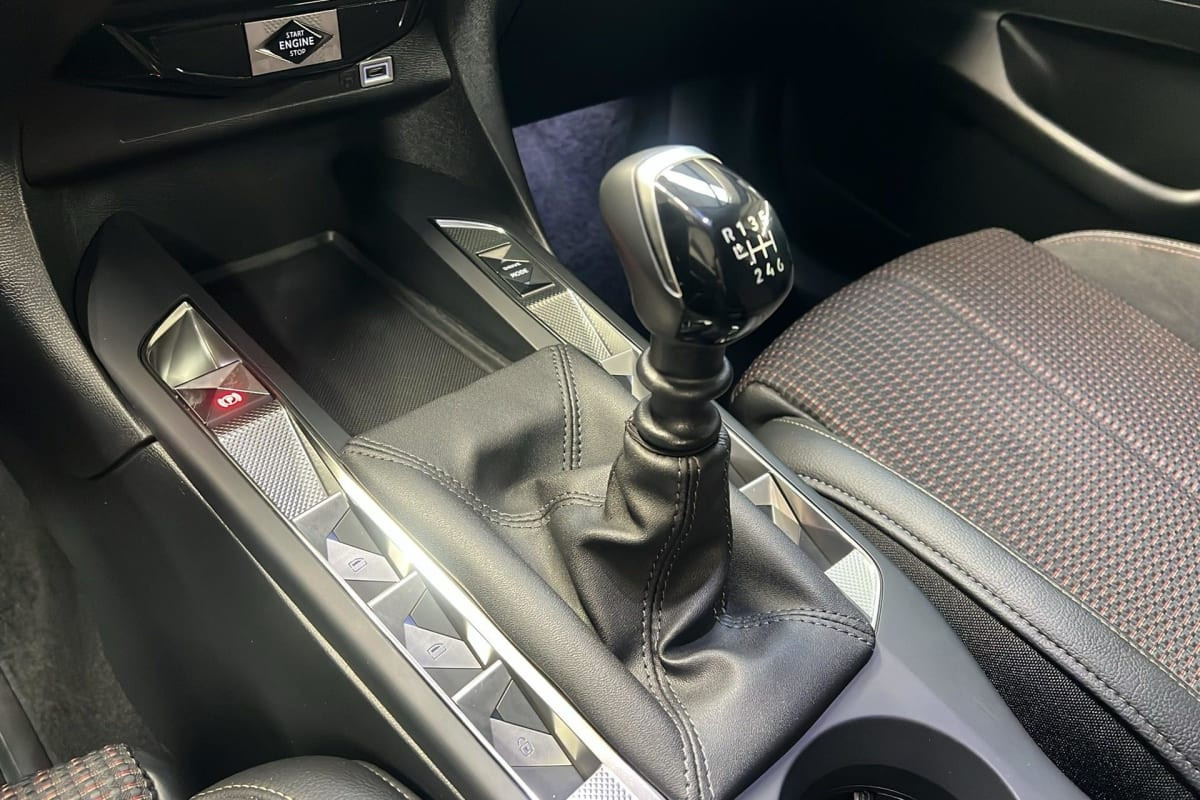 Vente en ligne Ds Ds3 Crossback PureTech 100 BVM6 Performance Line au prix de 17 800 €