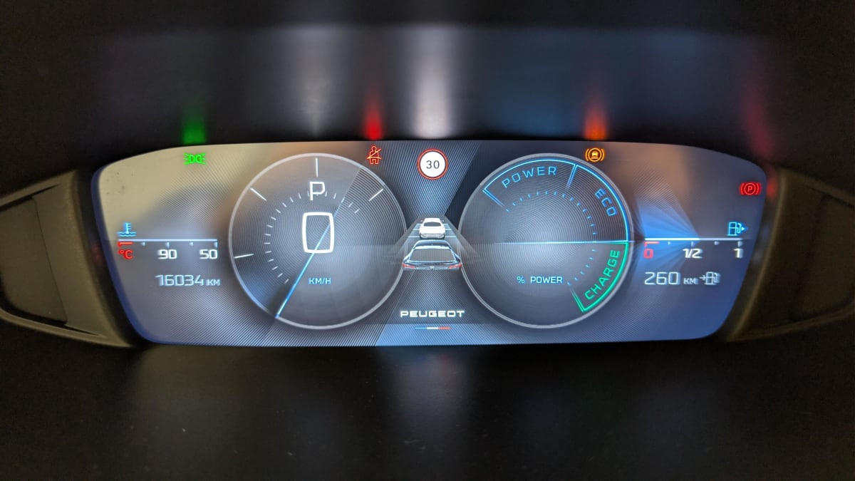 Vente en ligne Peugeot 408 Hybrid 136 e-DCS6 Allure au prix de 25 010 €