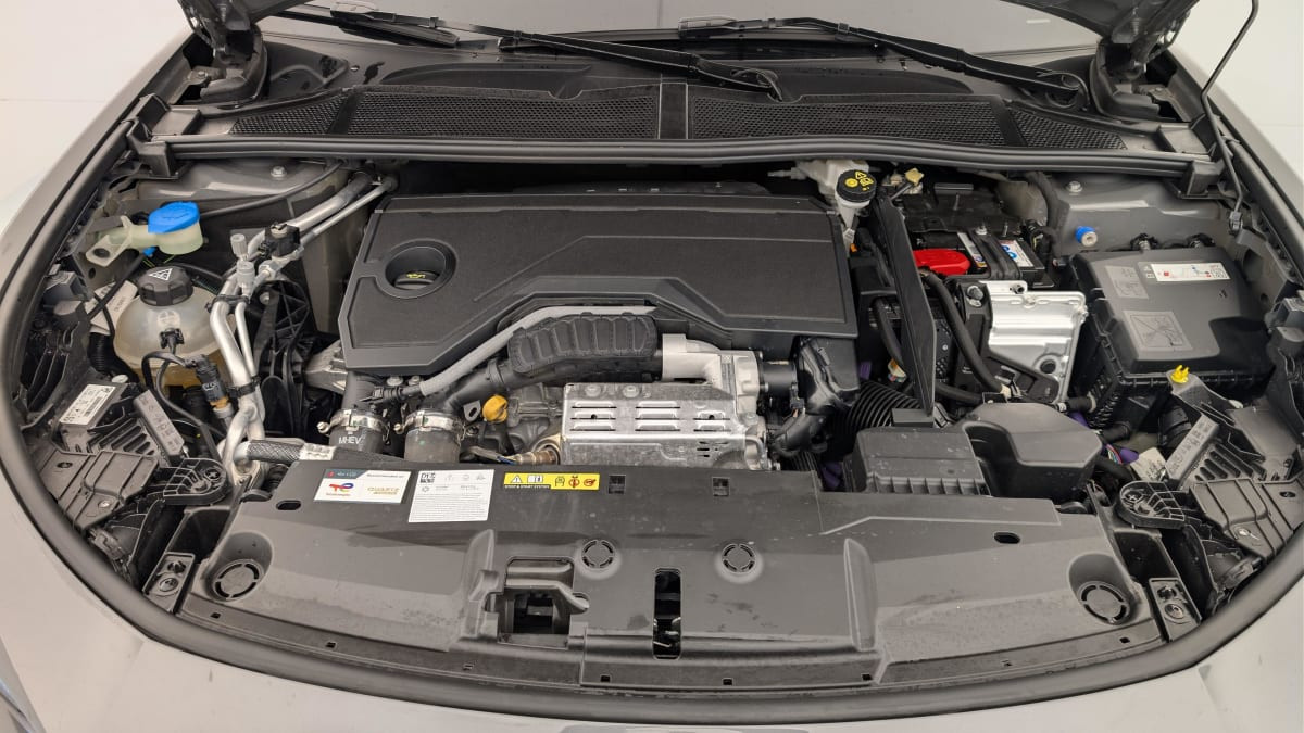 Vente en ligne Peugeot 408 Hybrid 136 e-DCS6 Allure au prix de 25 010 €