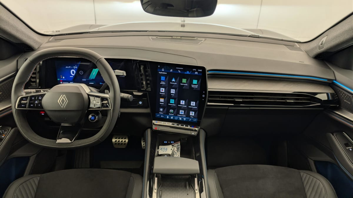 Vente en ligne Renault Rafale hyper hybrid E-Tech 4x4 300 esprit Alpine au prix de 44 990 €