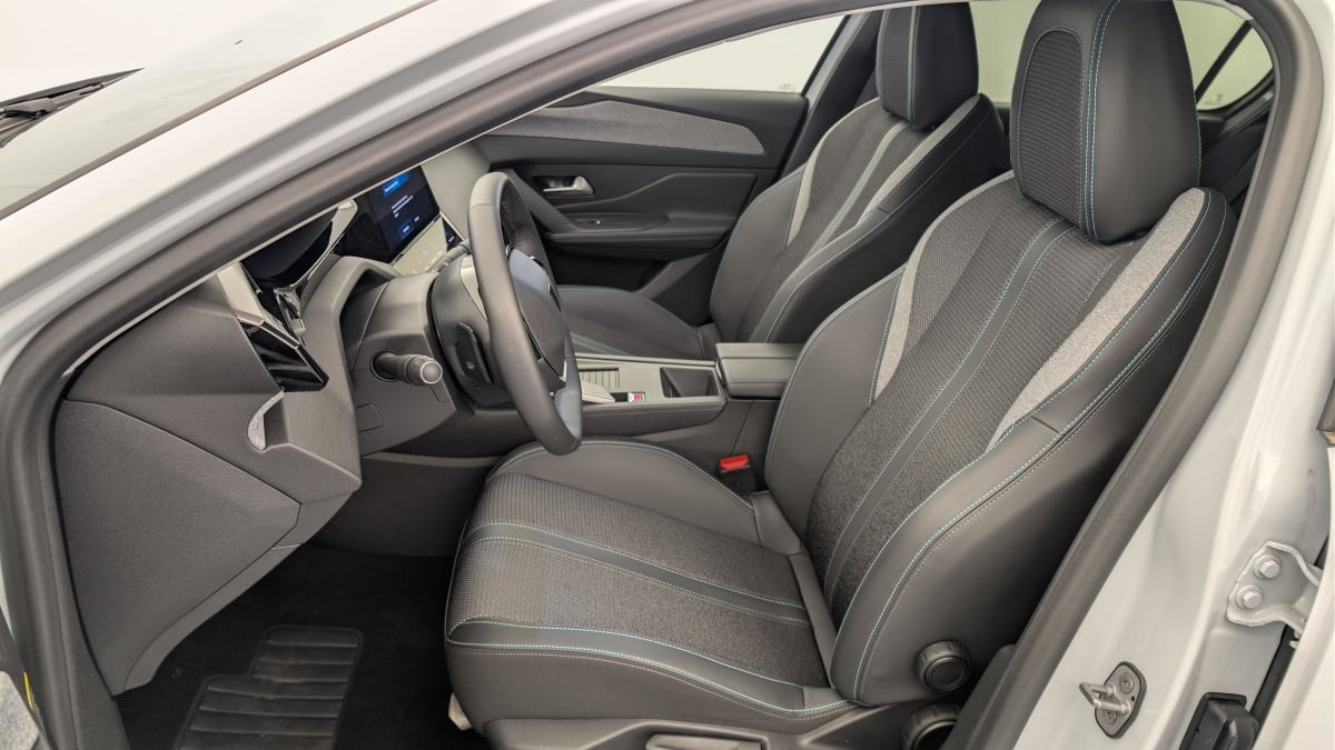 Vente en ligne Peugeot 308 Hybrid 145 e-DCS6 Allure au prix de 24 390 €