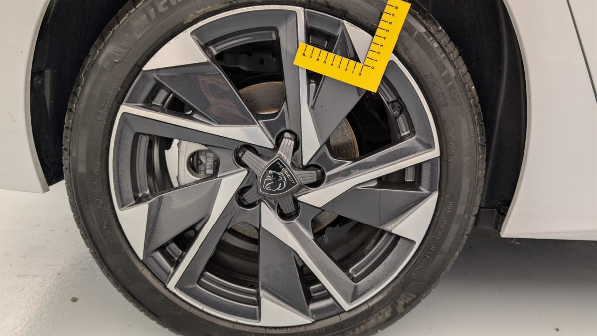 Vente en ligne Peugeot 308 Hybrid 145 e-DCS6 Allure au prix de 24 390 €